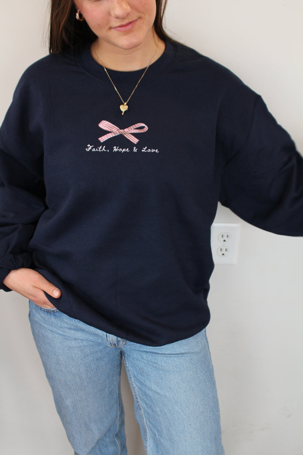 1 Corinthians 13:13 Valentines Crewneck